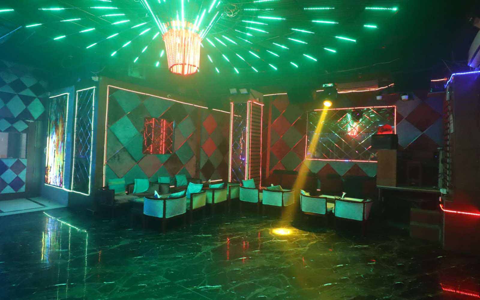  Luxury Hotel in Gurgaon Near Airport 